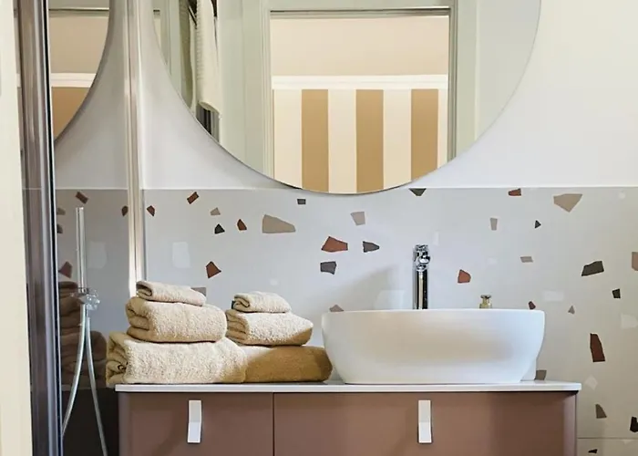 La Titina Sella בארי